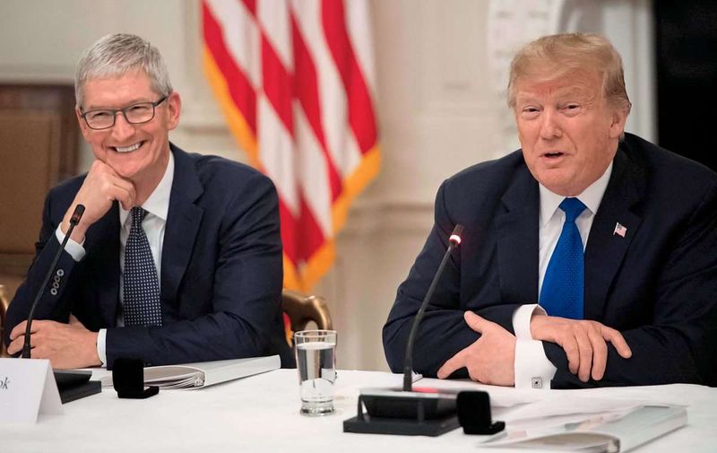Apple-Chef Cook nach Trumps Zollausnahmen unter scharfer Kritik