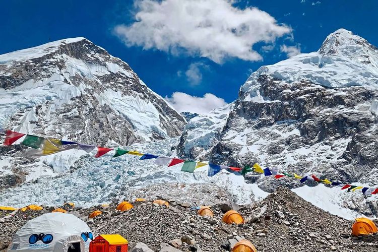 Base Camp Everest Basis Lager