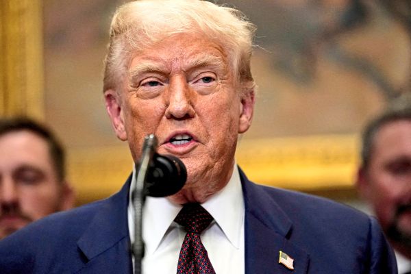 Trump-entl-sst-nach-schwachen-Arbeitsmarktdaten-Statistikchefin
