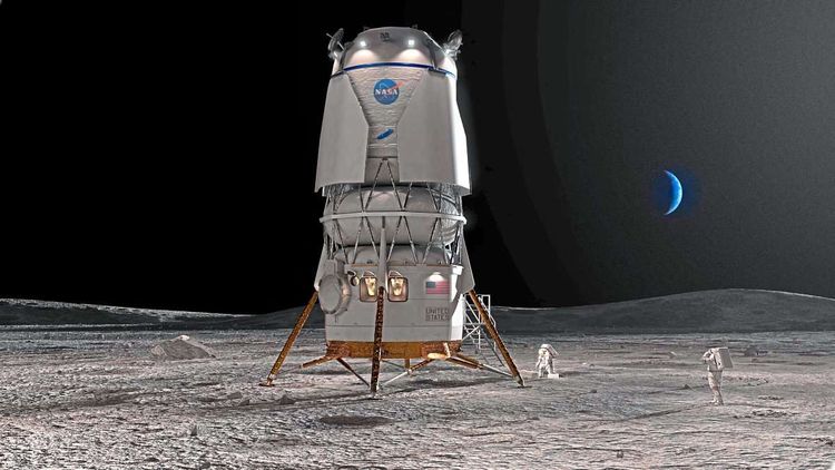 Mondlander mit zwei Astronauten, im Hintergrund sieht man die Erde in weiter Ferne.