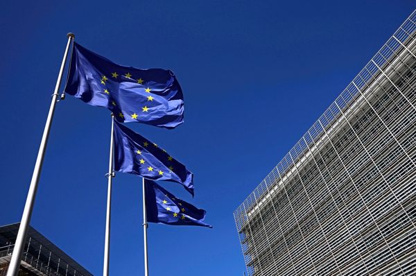 Br-ssel-verklagt-Ungarn-wegen-Sondersteuer-f-r-Supermarktketten