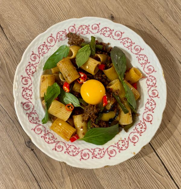 Von-Bangkok-nach-Bologna-Rigatoni-Pad-Krapao