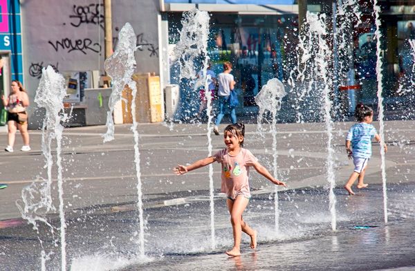 Von-Bodend-sen-bis-Wasserspielplatz-Die-beste-Abk-hlung-f-r-Kinder-in-Wien