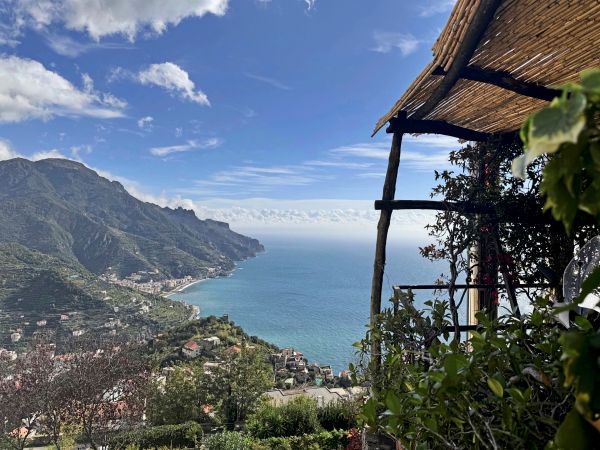 Zu-Fu-zwischen-Zitronenb-umen-und-Steilklippen-Amalfik-ste-in-sechs-Tagen