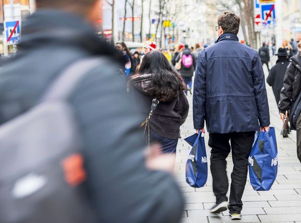 Klingende-Kassen-im-Weihnachtsgesch-ft-sind-ein-sch-nes-Geschenk