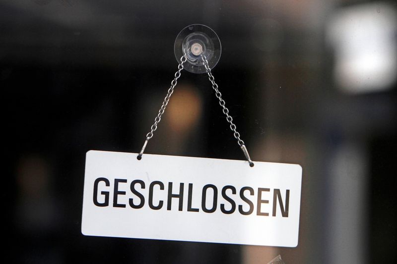 Handelsflächen schrumpfen jährlich um rund 40 Fußballfelder – nur Drogerien expandieren