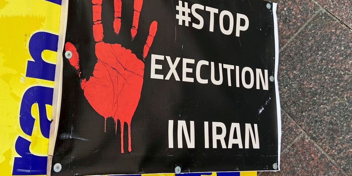Iran verhaftet Anwalt, der Mandanten vor dessen Hinrichtung noch ...