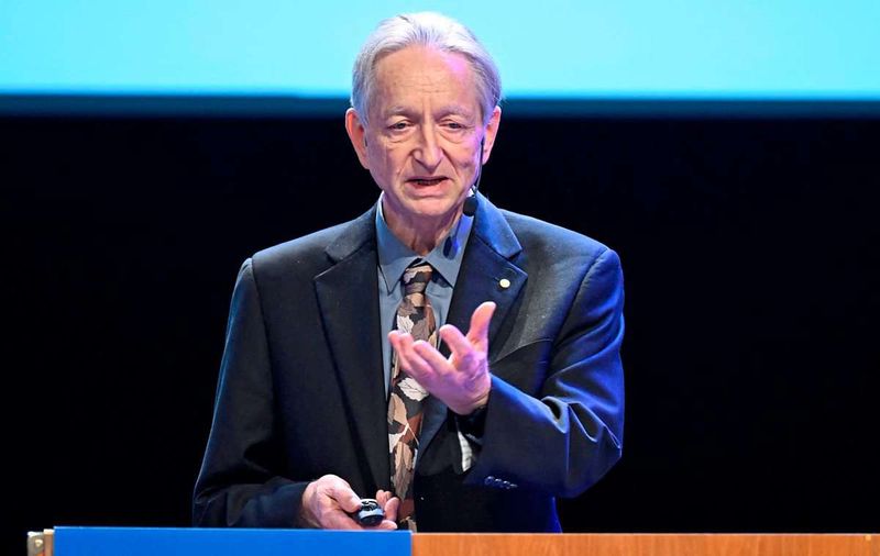 Nobelpreisträger Geoffrey Hinton erklärt, wie KI doch nicht die Menschheit vernichtet