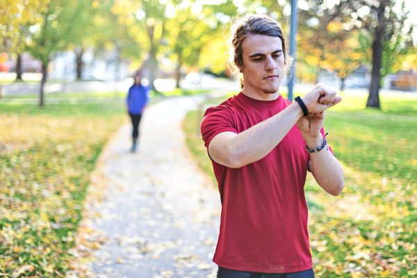 Wenn-die-Smartwatch-das-Kommando-bernimmt-Schaden-Fitnesstracker-mehr-als-sie-n-tzen-