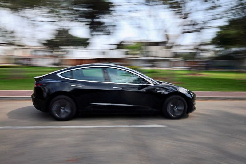 Elektroautos sind für Fußgänger nicht gefährlicher als konventionelle Pkws