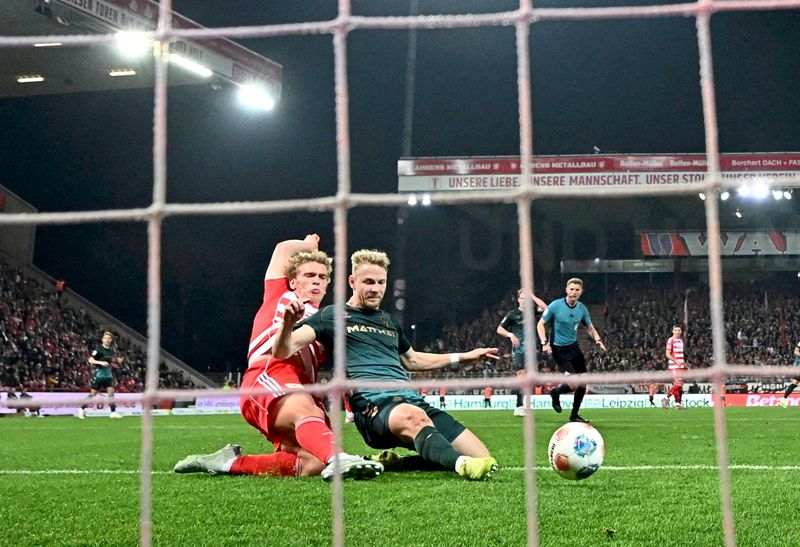 Werder Bremen verlässt auch dank Grüll-Treffer die Abstiegszone