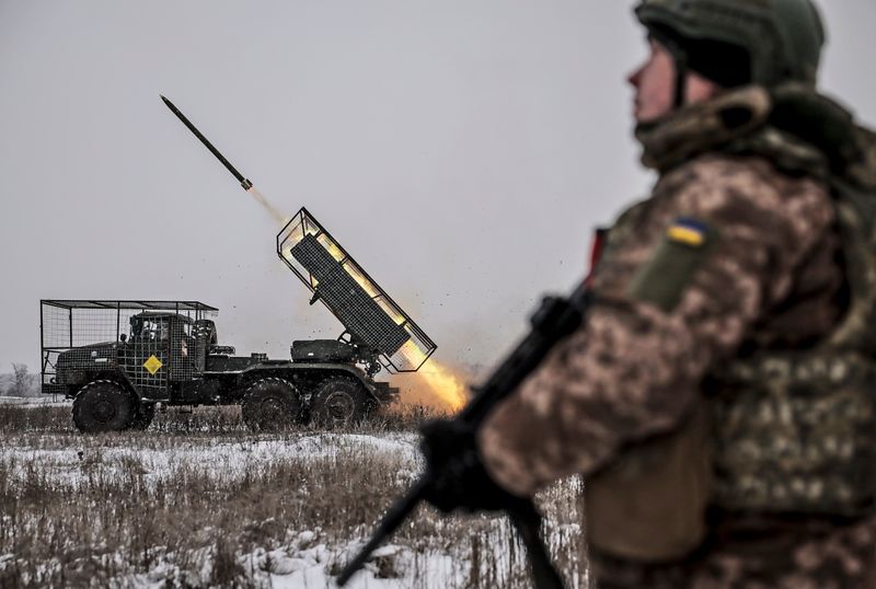 Feuer in zwei russischen Betrieben nach Drohnenangriff