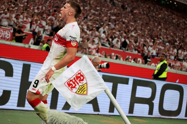 Stuttgart-f-gte-St-Pauli-die-erste-Niederlage-zu