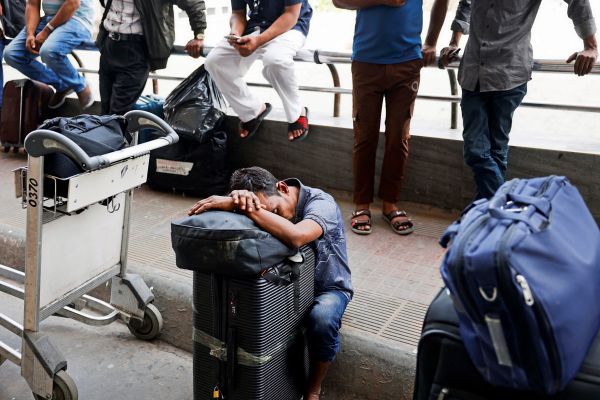 Tausende-Passagiere-im-Nahen-Osten-gestrandet-Was-k-nnen-und-sollen-sie-tun-