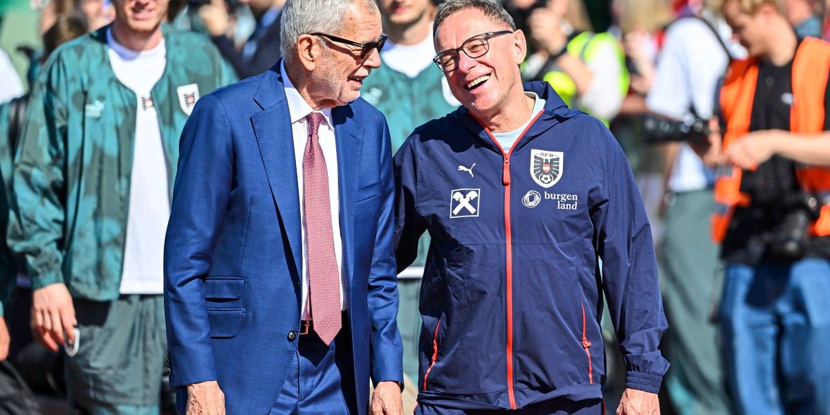 Van der Bellen asks parents before Austria match: Let children