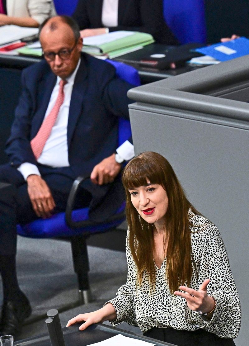 Ausgerechnet die deutsche Linke will Merz' umstrittenes Renten-Paket retten