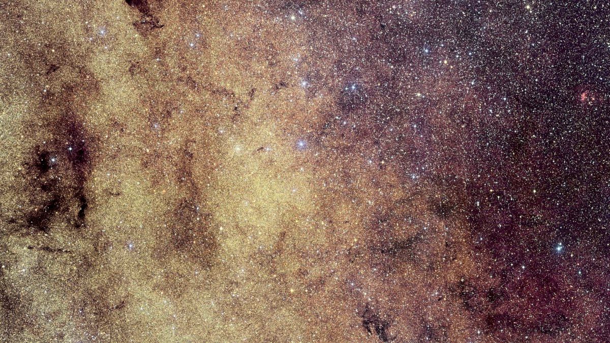 Das Bild zeigt das Zentrum der Milchstraße mit einer unglaublichen Detailgenauigkeit und einer Fülle von Sternen und Galaxien. Es wurden 60 Millionen Sterne und Milliarden sichtbare Galaxien eingefangen. Die Aufnahme wurde mit der optischen Kamera VIS des Euclid-Weltraumteleskops gemacht, ergänzt durch Farbaufnahmen der CFHT-Megacam in Hawaii. Das Bild bietet neue Einblicke für die Identifikation von Exoplaneten.