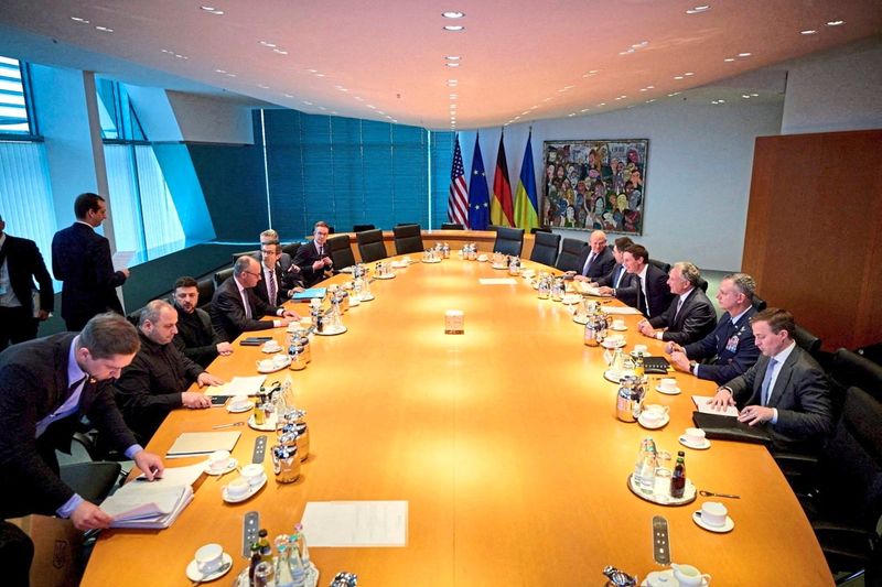 Der deutsche Kanzler Friedrich Merz zeigt sich als Friedenstreiber