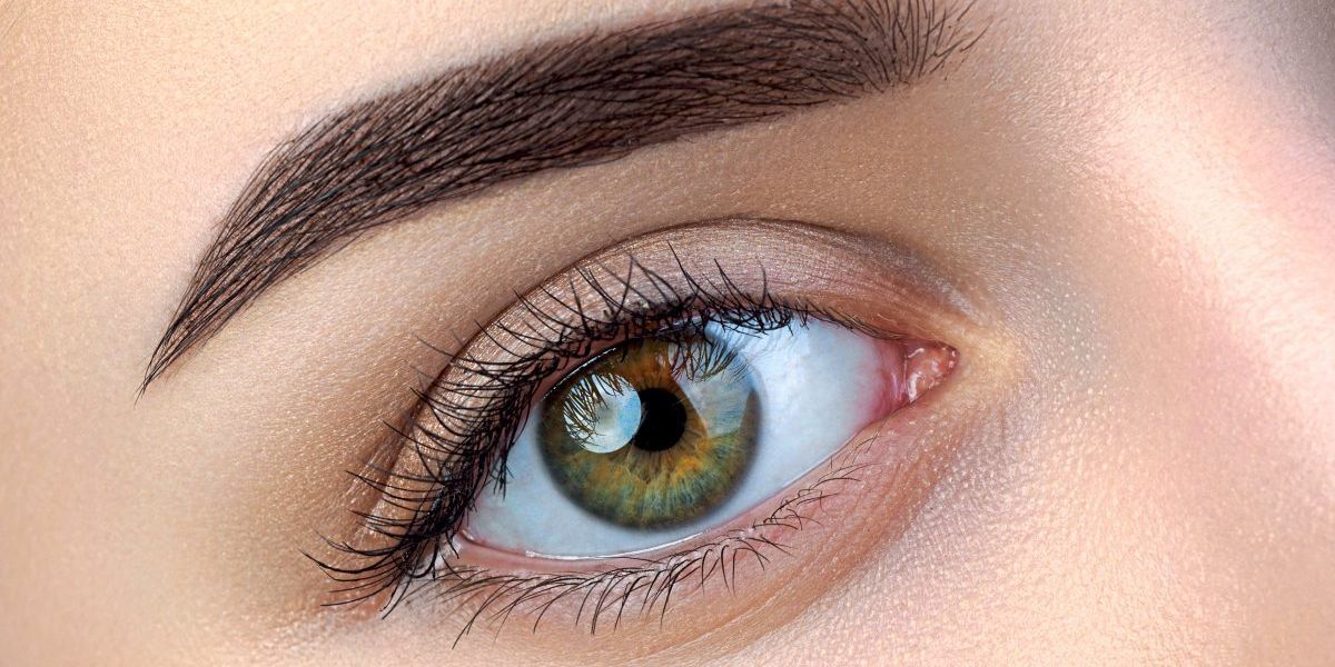 Ciao, Microblading! Augenbrauen-Sticker sind die Lösung für vollere Brauen