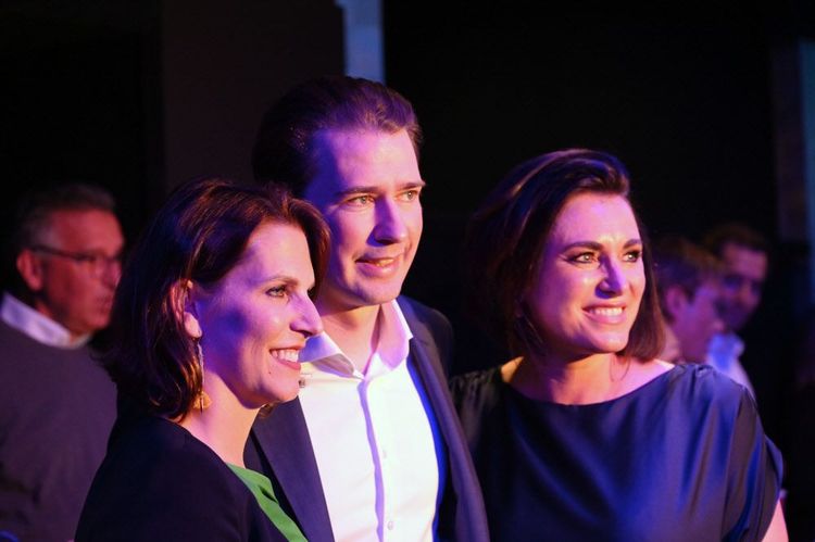 Sebastian Kurz mit Verfassungsministerin Karoline Edtstadler und Ex-Ministerin Elisabeth Köstinger.