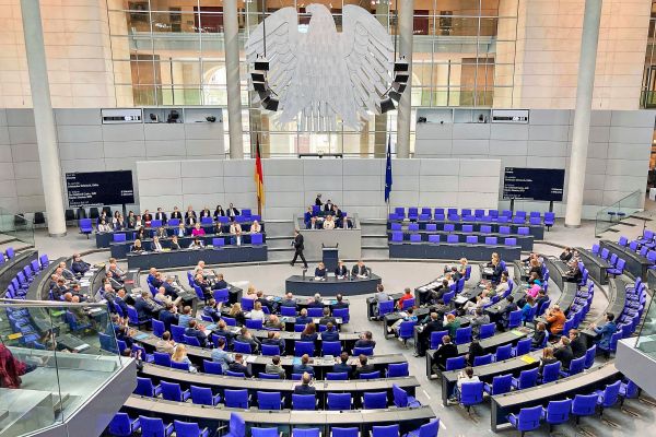 Deutscher-Bundestag-setzt-Corona-Kommission-ein