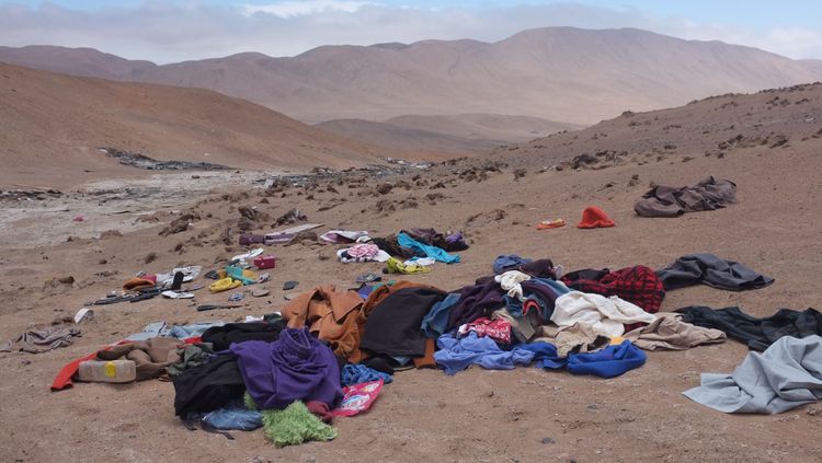 Kleidungsstücke in der Atacama-Wüste