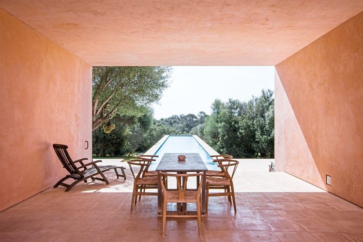 Els Comellars in Mallorca was created by British architect John Pawson and Italian minimalism Claudio Silvestrin