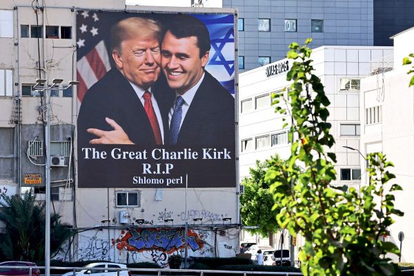Trump-verleiht-erschossenem-Rechtsextremen-Kirk-Medal-of-Freedom