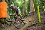Der nächste Höll-Ritt! Weltbeste Downhill-Bikerin sammelt Titel wie andere Briefmarken Die Salzburgerin Valentina Höll strebt nach dem fünften Weltcup-Gesamtsieg den fünften WM-Titel an. Ihre Partnerin ist zweimalige Ski-Freestyle-Olympiasiegerin: "Hilft extrem, wenn man sich austauschen kann"
