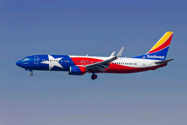 -Plus-size-Passagiere-m-ssen-bei-dieser-Airline-zwei-Sitzpl-tze-buchen