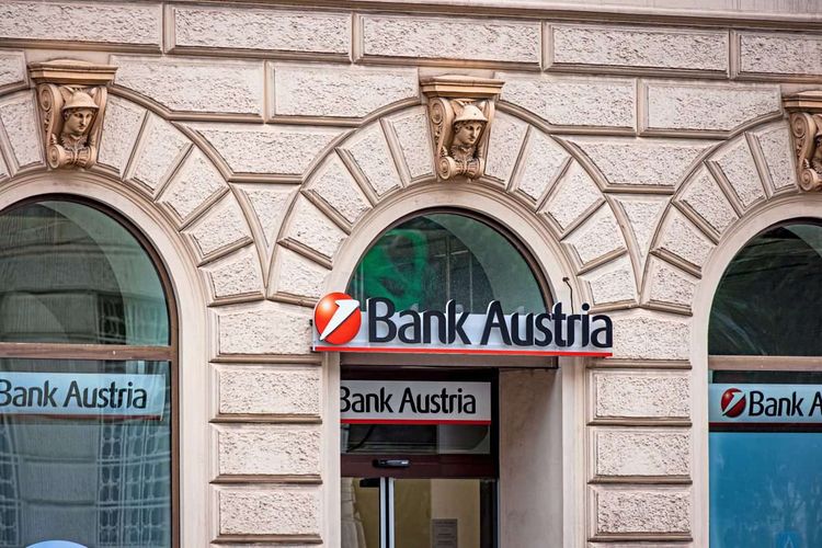 Portal einer Bank-Austria-Filiale