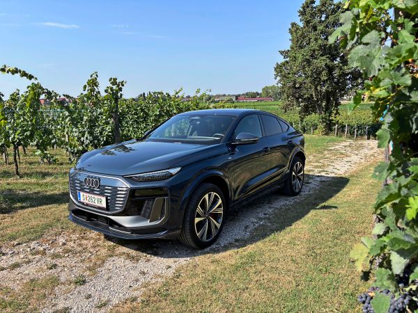Audi-Q6-Sportback-e-tron-Schnell-laden-viel-schauen-rasch-reisen