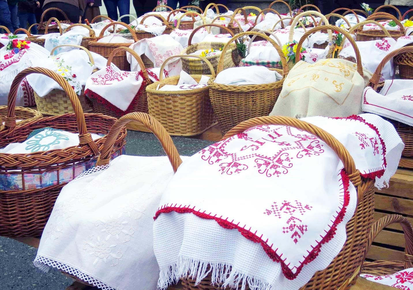 Steirisches Osterbrot: Das Weihbrotrezept der Glirschn-Oma - Essen ...