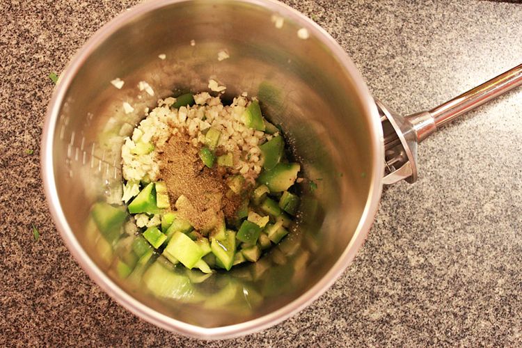 Rezept: Papas arrugadas con mojo – Kartoffeln mit roter und grüner ...