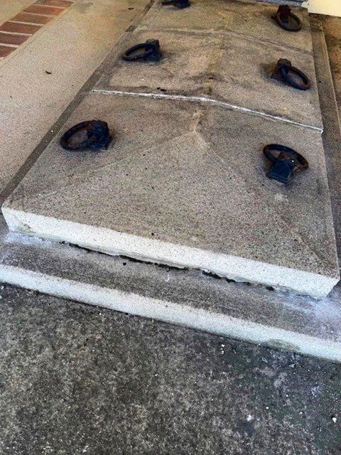 Teil-einer-makabren-Serie-Unbekannte-wollten-Grabdeckel-in-Ebenfurth-abheben