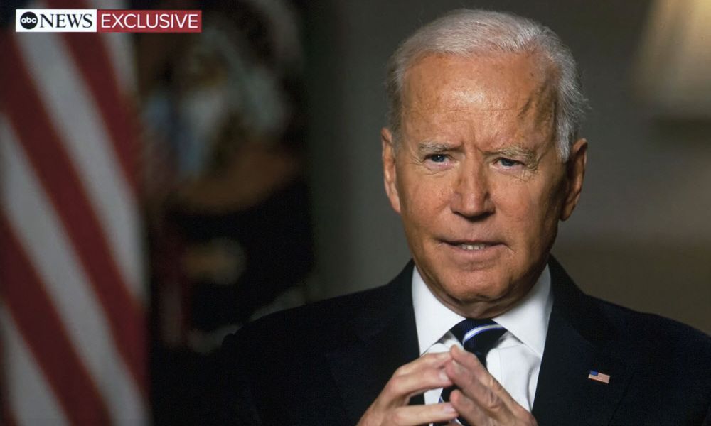 Biden verteidigt "Chaos" bei US-Abzug aus Afghanistan, zwölf Tote am Flughafen Kabul - Vimarsana News