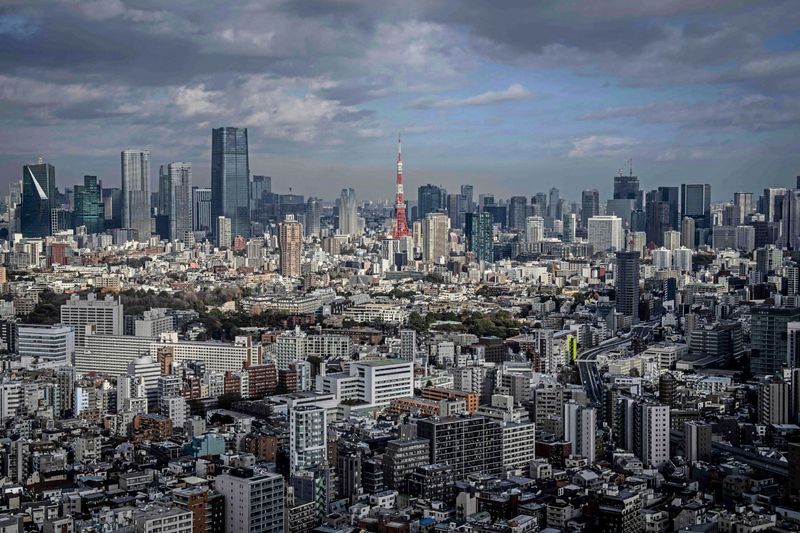 Tödliche Massenkarambolage in Japan durch Teeblätter auf Fahrbahn