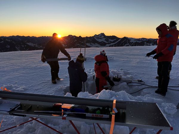 6000-Jahre-altes-Eis-aus-Tirol-geborgen