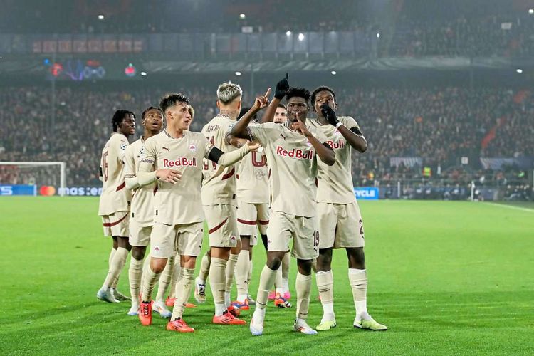 Barca Hit 5, Arsenal's Misery Continues and Bayern Scrap Past Benfica: Champions League Recap 6 Salzburg überrascht mit erstem Sieg: 3:1 bei Feyenoord - Champions League - derStandard.at › Sport