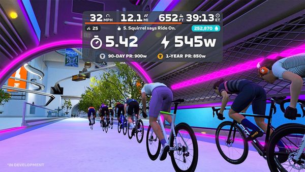 Zum-Start-der-Indoorsaison-am-Rennrad-Zwift-Rouvy-und-Mywhoosh-buhlen-um-User