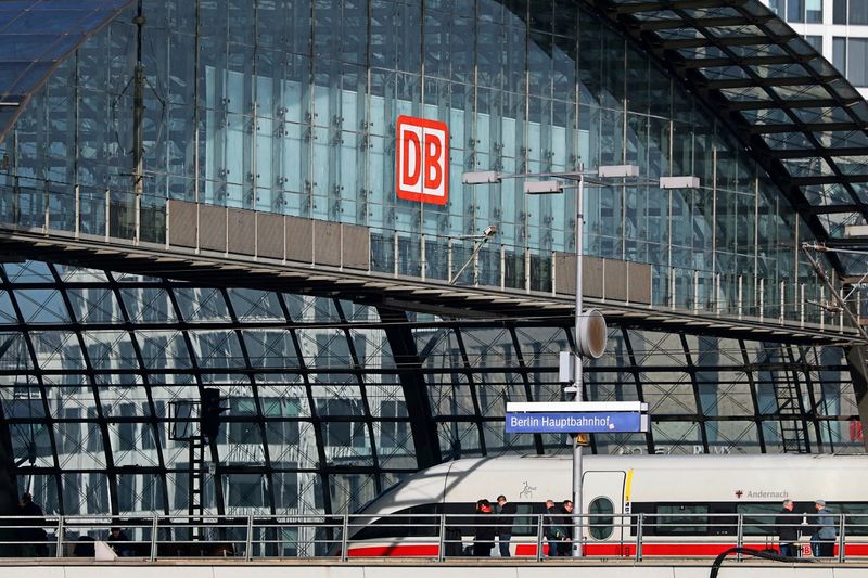 Deutsche Züge sollen durch "Jokergleise" und Puffer pünktlicher werden