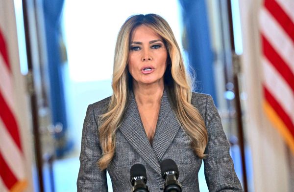 US-First-Lady-Melania-Trump-Ich-war-nie-mit-Epstein-befreundet-