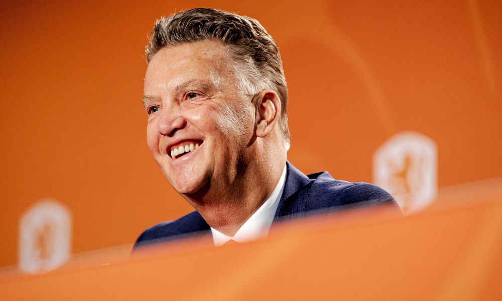 Louis van Gaal als Bondscoach präsentiert - Fußball - derStandard.de