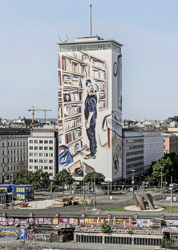 Wiener-Ringturm-inszeniert-sich-als-gro-es-B-cherregal