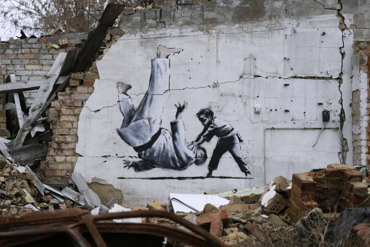 Banksy Graffiti Ruine Borodjanka Ukraine