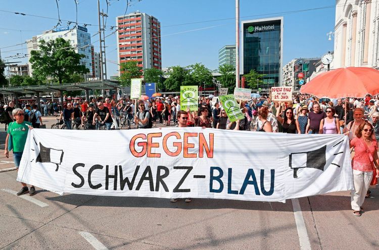 Demonstration gegen Schwarz-Blau in Salzburg