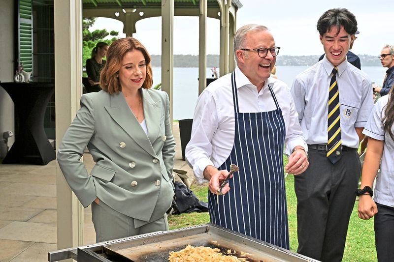 Von heute auf morgen wurden in Australien Millionen Social-M