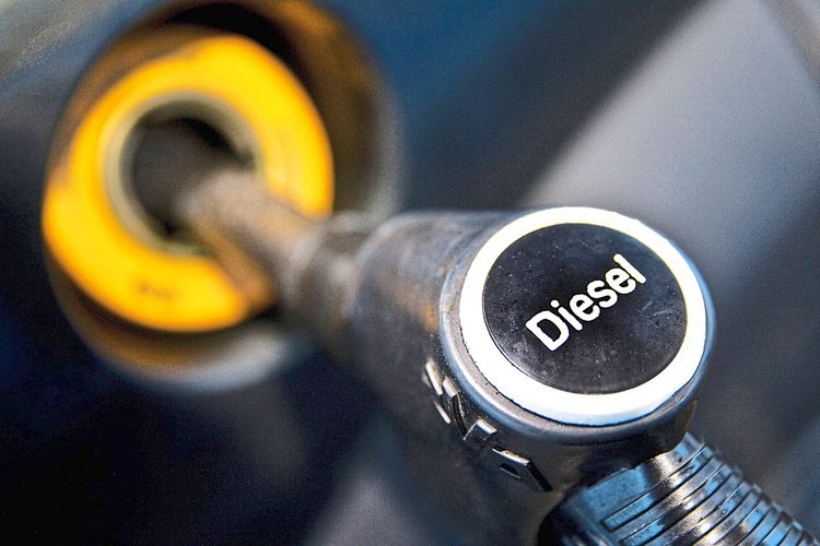 Branchenkenner warnen, dass der Dieselpreis bald wieder auf zwei Euro steigen könnte.