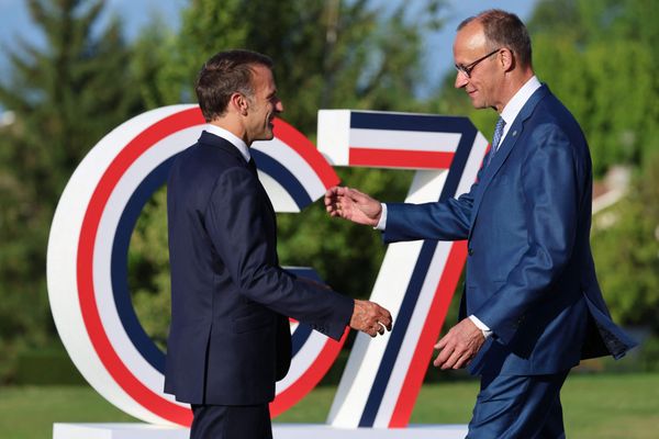 G7-Macrons-Musikauswahl-f-r-Merz-erheitert-das-Publikum