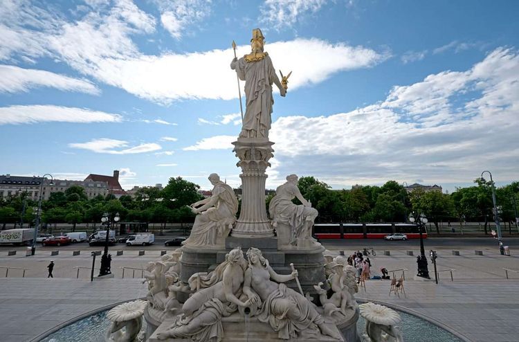 Statue der Pallas Athene in Wien